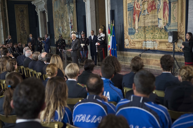 Il Presidente Sergio Mattarella in occasione dell'incontro con una rappresentanza di atleti italiani 