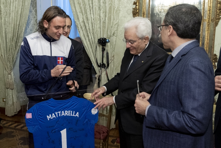 Il Presidente Sergio Mattarella nel corso dell'incontro con una delegazione dell’IPAB - Opera Pia Asilo Savoia 