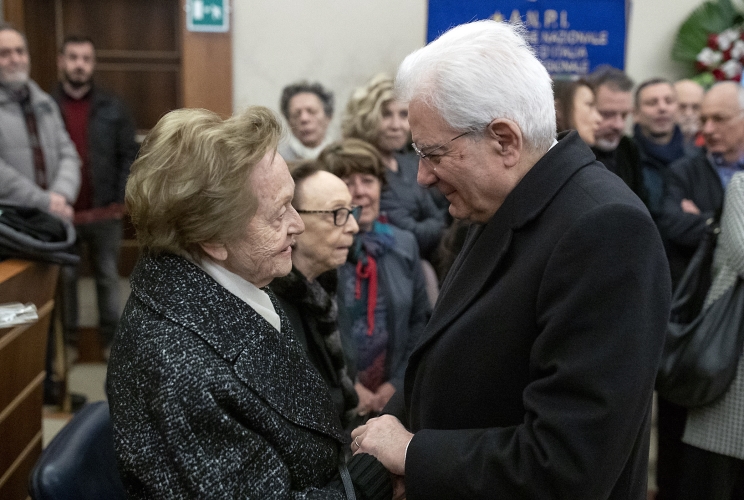 Il Presidente Sergio Mattarella esprime il proprio cordoglio alla Sig.ra Vittoria Borgogno, vedova dell'On. Prof. Adriano Ossicini