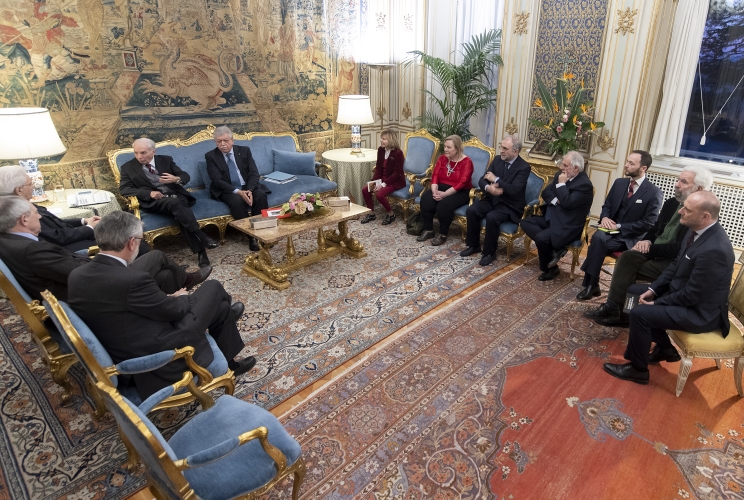 Il Presidente Sergio Mattarella nel corso dell'incontro con una delegazione della Fondazione Francesco Saverio Nitti e del Comitato per le Celebrazioni del Centenario del Governo Nitti