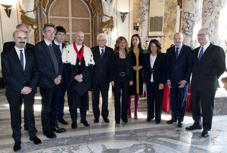 Il Presidente Sergio Mattarella con a fianco la Dott.ssa Emma Marcegaglia, il Prof. Andrea Prencipe,  rispettivamente Presidente e Rettore dell’Università LUISS Guido Carli, e i relatori alla cerimonia di inaugurazione dell’anno accademico 2018 – 2019 dell’Università