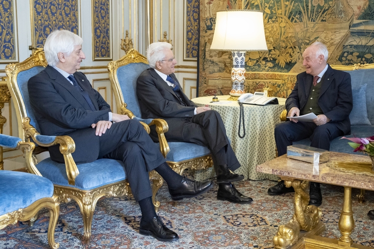 Il Presidente Sergio Mattarella con Guido POLLICE,Presidente Nazionale dell’Associazione Verdi Ambiente e Società.
