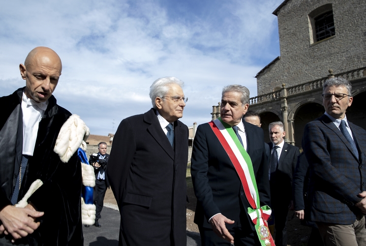 Il Presidente della Repubblica Sergio Mattarella con il Sindaco di Viterbo Giovanni Arena e il Rettore Alessandro Ruggieri, in occasione della cerimonia di inaugurazione dell'anno accademico 2018/2019 dell'Università degli Studi della Tuscia 
