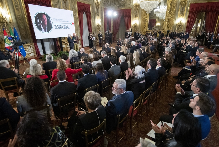 Il Presidente Sergio Mattarella in occasione della cerimonia di consegna delle onorificenze OMRI conferite “motu proprio” dal Presidente della Repubblica a cittadini distintisi per atti di eroismo e impegno civile