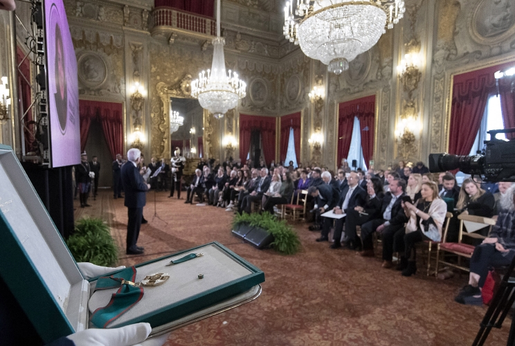 Il Presidente Sergio Mattarella in occasione della cerimonia di consegna delle onorificenze OMRI conferite “motu proprio” dal Presidente della Repubblica a cittadini distintisi per atti di eroismo e impegno civile