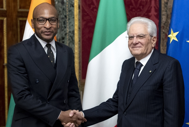 Il Presidente Sergio Mattarella con S.E. il Signor Aboukar Abdoulaye Diori, nuovo Ambasciatore della Repubblica del Niger, in occasione della presentazione delle Lettere Credenziali
