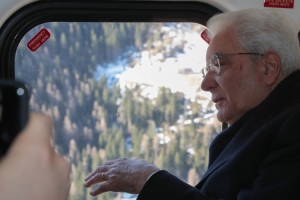 Il Presidente della Repubblica Sergio Mattarella durante il sorvolo dei luoghi colpiti dall’alluvione del 2018