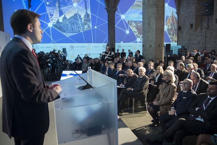 Il Presidente Sergio Mattarella in occasione dell'evento "Forum Start City. Città metropolitane, il rilancio parte da qui"