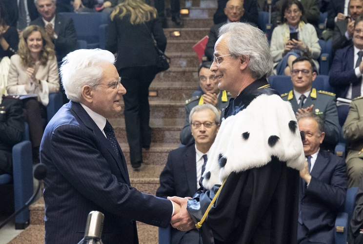 Il Presidente della Repubblica Sergio Mattarella in occasione della cerimonia di inaugurazione dell’Anno Accademico 2018-2019 dell’Università Politecnica delle Marche,  saluta il Rettore Sauro Longhi