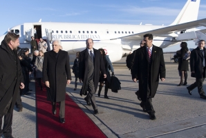 Il Presidente Sergio Mattarella al suo arrivo alla base aerea di Andrews di Washington