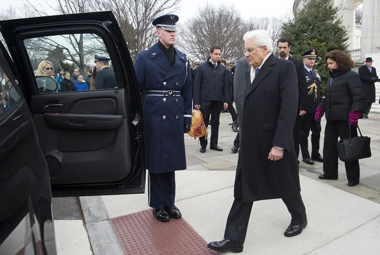 Il Presidente Sergio Mattarella al termine della visita al cimitero nazionale di Arlington