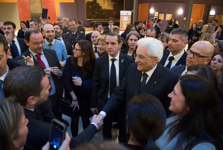 Il Presidente Sergio Mattarella saluta la collettività italiana 