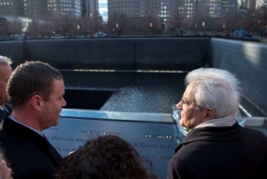 Il Presidente Sergio Mattarella al Memoriale dell11 settembre con Joe Daniels