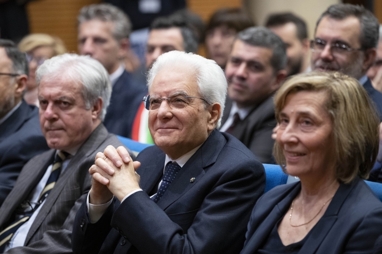 Il Presidente della Repubblica Sergio Mattarella durante il XVII Convegno Internazionale in ricordo di Marco Biagi dal titolo "La dimensione collettiva delle relazioni di lavoro. Sfide organizzative e regolatorie in un mondo del lavoro in trasformazione"
