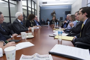 Il Presidente Sergio Mattarella nel corso dell'incontro con l'Editorial Board dello Houston Chronicle
