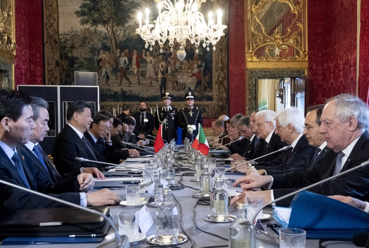 Roma - Il Presidente della Repubblica Sergio Mattarella con il Presidente della Repubblica Popolare Cinese XI Jinping nel corso del'incontro con le rispettive delegazioni, oggi 22 marzo 2019.
(Foto di Paolo Giandotti - Ufficio per la Stampa e la Comunicazione della Presidenza della Repubblica)
