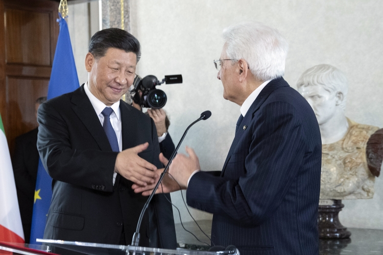Roma - Il Presidente della Repubblica Sergio Mattarella con il Presidente della Repubblica Popolare Cinese XI Jinping in occasione dell’incontro con i rappresentanti dei Fora Italia-Cina, oggi 22 marzo 2019.
(foto di Francesco Ammendola, ufficio stampa Presidenza della Repubblica)