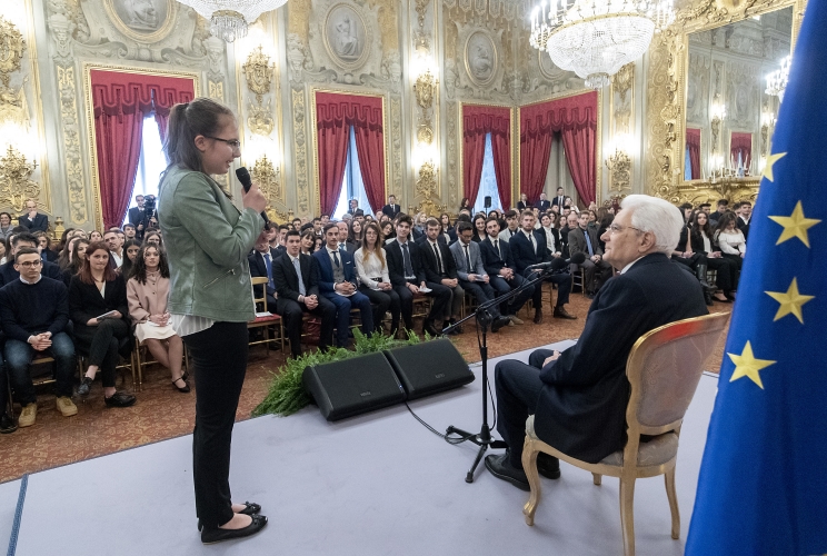 Il Presidente Sergio Mattarella nel corso dell'Incontro con alcune scolaresche delle Scuole secondarie di secondo grado