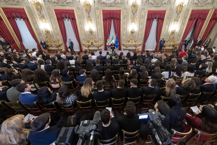 Il Presidente Sergio Mattarella nel corso dell'Incontro con alcune scolaresche delle Scuole secondarie di secondo grado