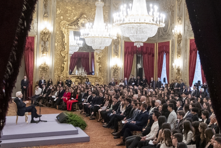 Il Presidente Sergio Mattarella nel corso dell'Incontro con alcune scolaresche delle Scuole secondarie di secondo grado