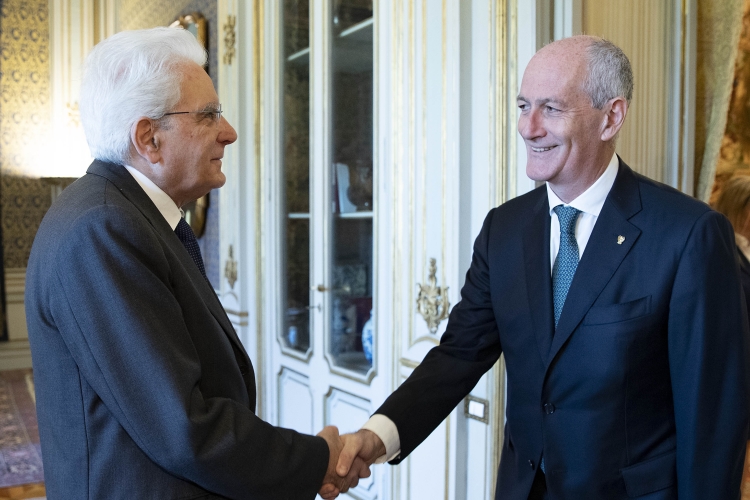 Il Presidente Sergio Mattarella riceve il Dott. Franco GABRIELLI,Capo della Polizia,Direttore Generale della Pubblica Sicurezza,in occasione del 167° anniversario della sua costituzione.
