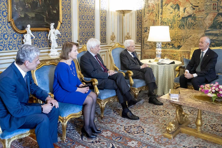 Il Presidente Sergio Mattarella con il Dott. Franco GABRIELLI,Capo della Polizia,Direttore Generale della Pubblica Sicurezza,in occasione del 167° anniversario della sua costituzione.
