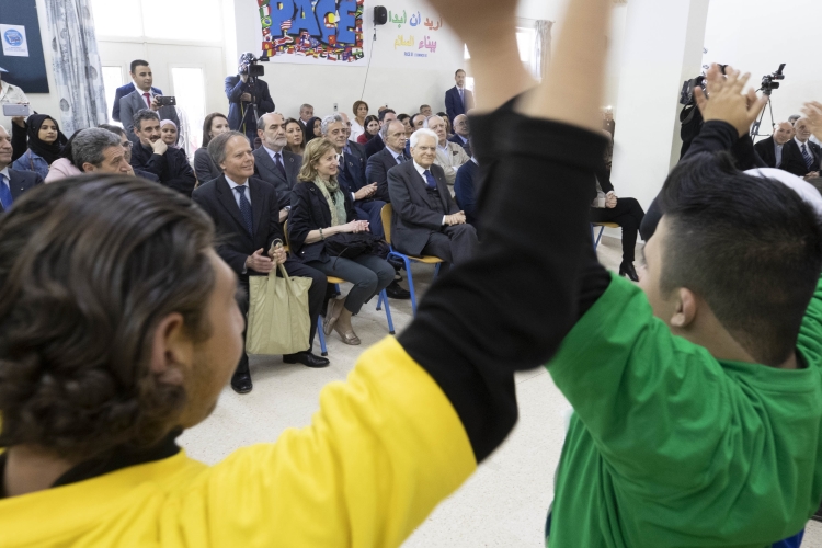 Il Presidente della Repubblica Sergio Mattarella durante la visita all'Arsenale dell'Incontro 