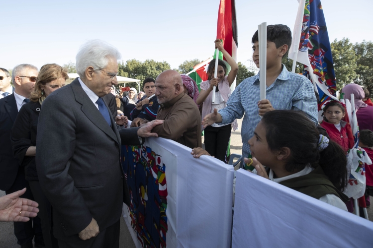 Il Presidente della Repubblica Sergio Mattarella al termine della visita all'Arsenale dell'Incontro 