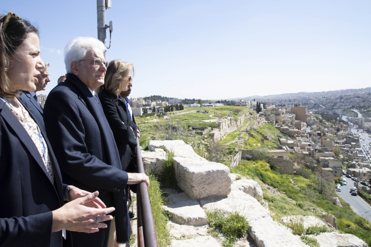 Il Presidente della Repubblica Sergio Mattarella e la Sig.ra Laura al sito archeologico della Cittadella, in occasione della visita Ufficiale nel Regno Hascemita di Giordania