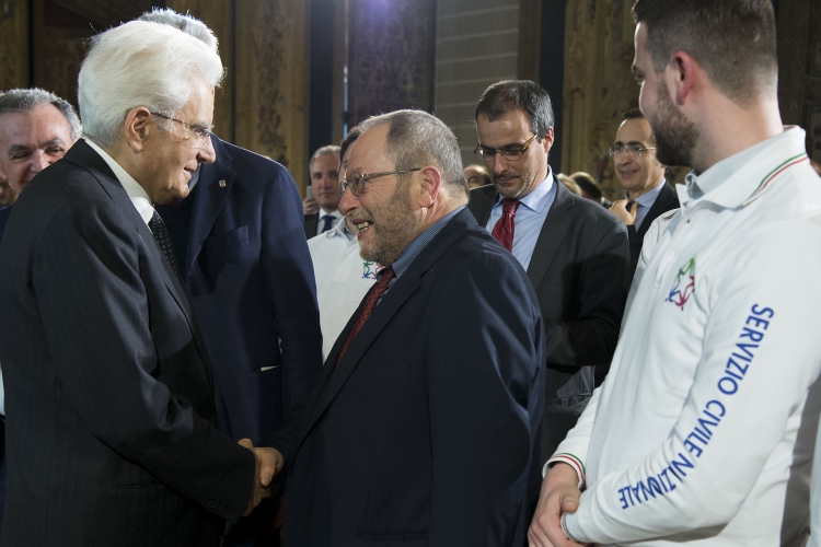 Il Presidente Sergio Mattarella con il Presidente della Consulta nazionale del Servizio Civile,