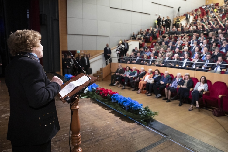 La sig.ra Francesca Meneghin alla cerimonia commemorativa del 74° anniversario della Liberazione