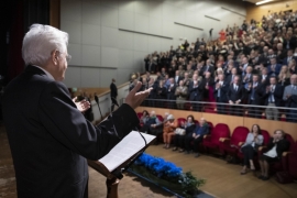 Il Presidente Sergio Mattarella al teatro Lorenzo Da Ponte durante il suo intervento alla cerimonia commemorativa del 74° anniversario della Liberazione.
