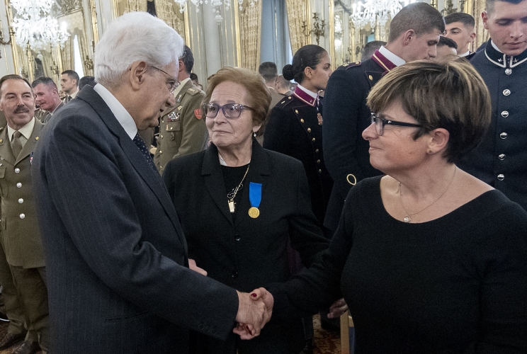 Il Presidente Sergio Mattarella in occasione dell'incontro con una rappresentanza dell’Esercito Italiano, nel 158° anniversario di fondazione dell'Esercito Italiano