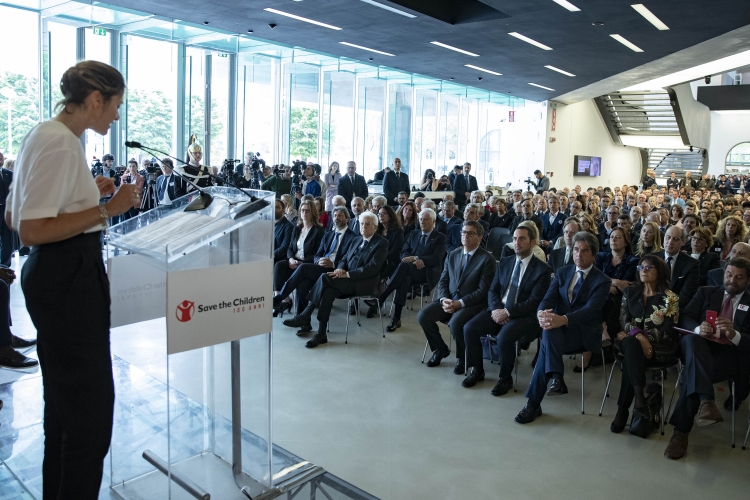 Il Presidente Sergio Mattarella al Museo MAXXI – Museo Nazionale delle Arti del XXI secolo di Roma,in occasione della cerimonia di celebrazione del centenario di “Save the Children”. 
