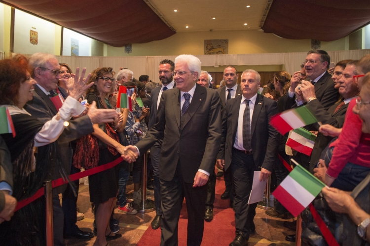 Il Presidente Sergio Mattarella incontra al Circolo Italiano Juventus la collettività italiana