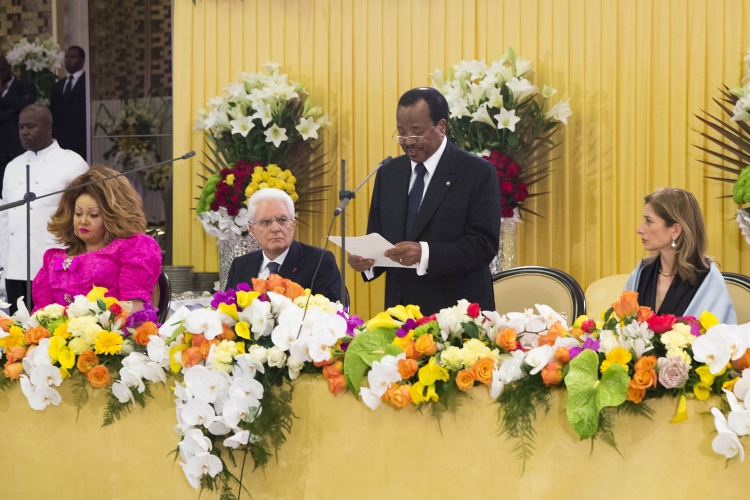 Il Presidente Sergio Mattarella e il Presidente della Repubblica del Camerun 