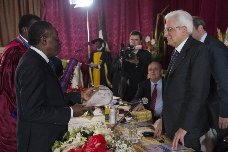 Il Presidente Sergio Mattarella riceve il conferimento del titolo di "Professore Onorario" 