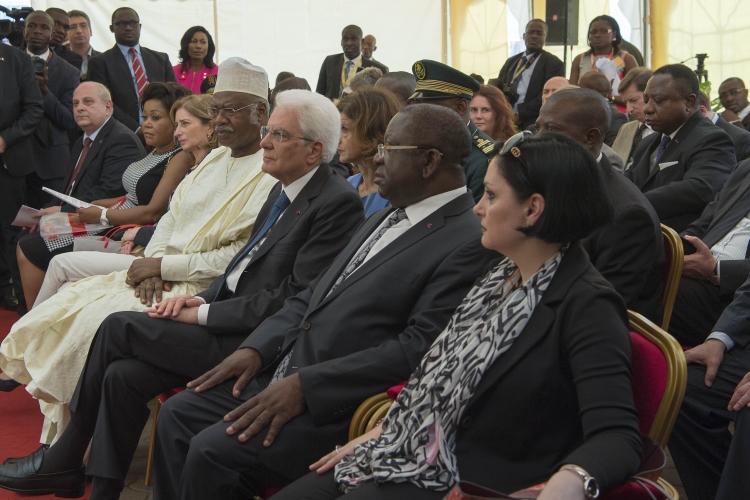 Il Presidente Sergio Mattarella visita la sede dell'Impresa Sociale Ferrero Camerun 