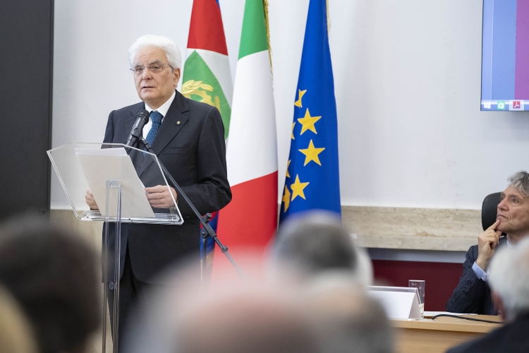 Il Presidente Sergio Mattarella alla Sapienza Università di Roma,durante la cerimonia di intitolazione dell’Aula XIII a vent’anni dall’assassinio di Massimo D’Antona. 
