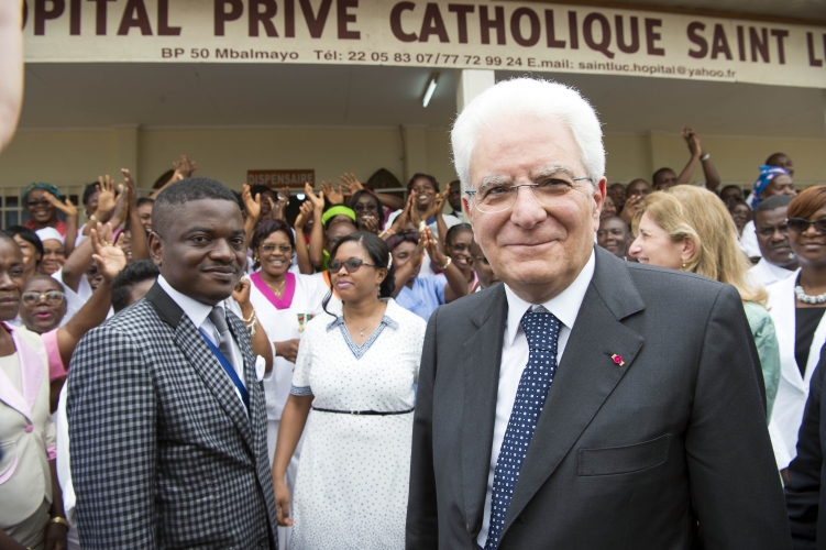 Il Presidente Sergio Mattarella al “Centro orientamento educativo" (COE) di Mbalmayo