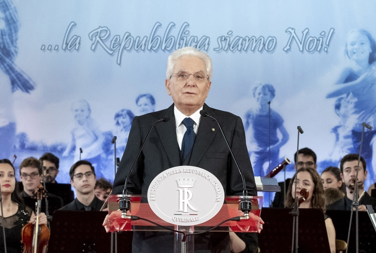 Il Presidente Sergio Mattarella rivolge il suo intervento in occasione del concerto eseguito dall’Orchestra Giovanile Italiana, diretta dal Maestro Marco Angius, in onore del Corpo Diplomatico accreditato presso lo Stato Italiano