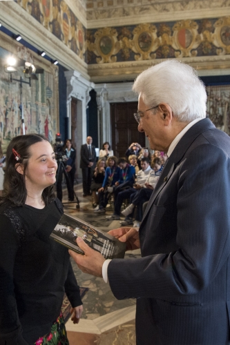 Il Presidente Sergio Mattarella con Agnese Bucciarello 