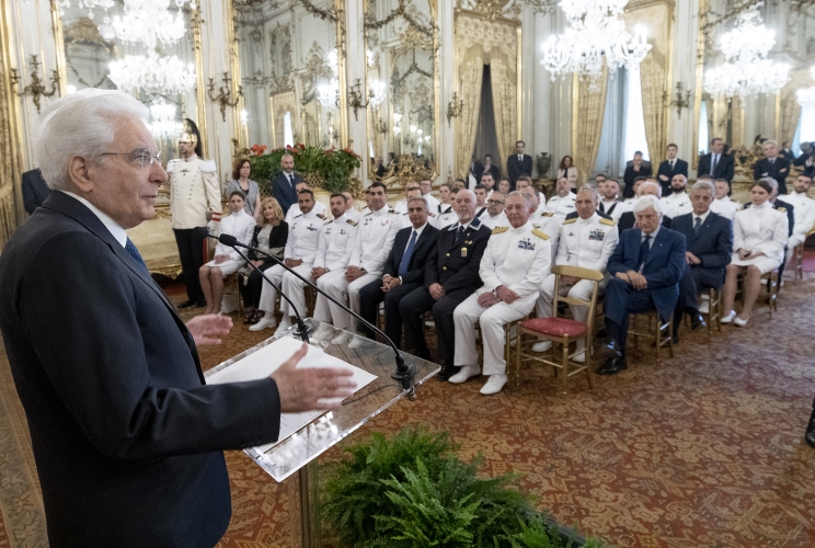 Il Presidente Sergio Mattarella in occasione dell'incontro con  una rappresentanza della Marina Militare, nella ricorrenza della Festa della Marina