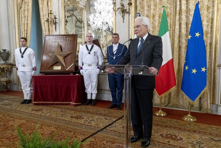 Il Presidente Sergio Mattarella in occasione dell'incontro con  una rappresentanza della Marina Militare, nella ricorrenza della Festa della Marina