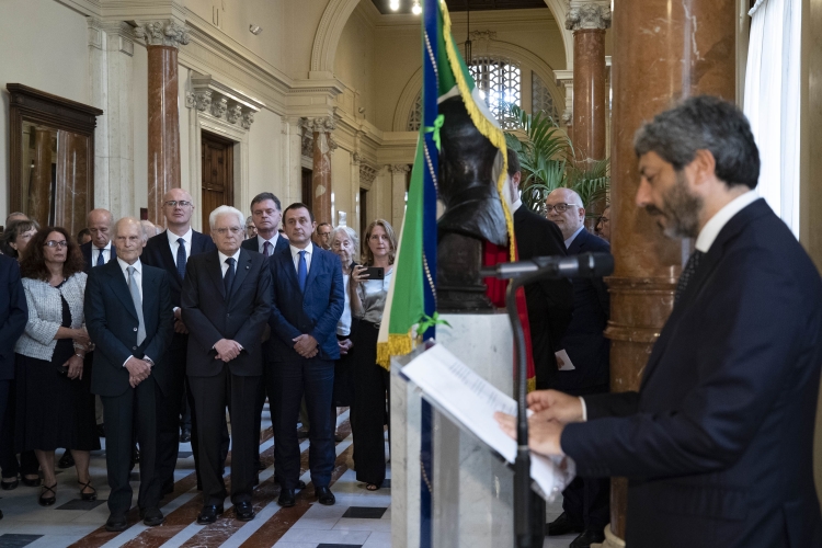 Il Presidente della Repubblica Sergio Mattarella e il Presidente della Camera Roberto Fico in occasione della cerimonia di inaugurazione del busto di Luigi Einaudi