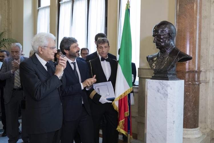 Il Presidente della Repubblica Sergio Mattarella e il Presidente della Camera Roberto Fico in occasione della cerimonia di inaugurazione del busto di Luigi Einaudi