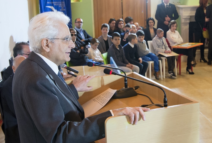 Il Presidente Sergio Mattarella in occasione della visita al Residence "Daniele Chianelli"