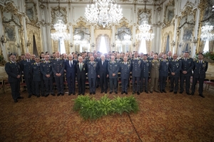Il Presidente Sergio Mattarella con una rappresentanza della Guardia di Finanza, in occasione del 245° anniversario di fondazione 
