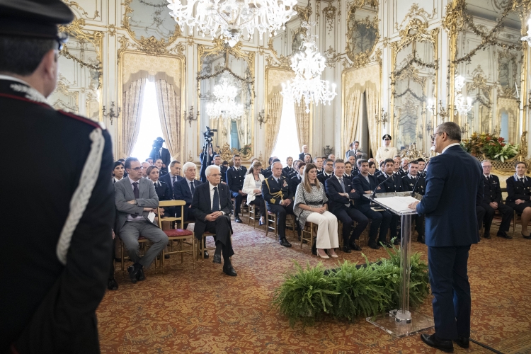 Il Presidente della Repubblica Sergio Mattarella con Francesco Basentini, Capo del Dipartimento dell’Amministrazione Penitenziaria e una rappresentanza della Polizia Penitenziaria,in occasione del 202° anniversario della sua costituzione.
