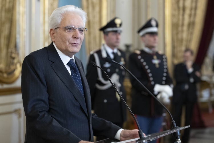Il Presidente della Repubblica Sergio Mattarella durante l'incontro con una rappresentanza della Polizia Penitenziaria,in occasione del 202° anniversario della sua costituzione.

